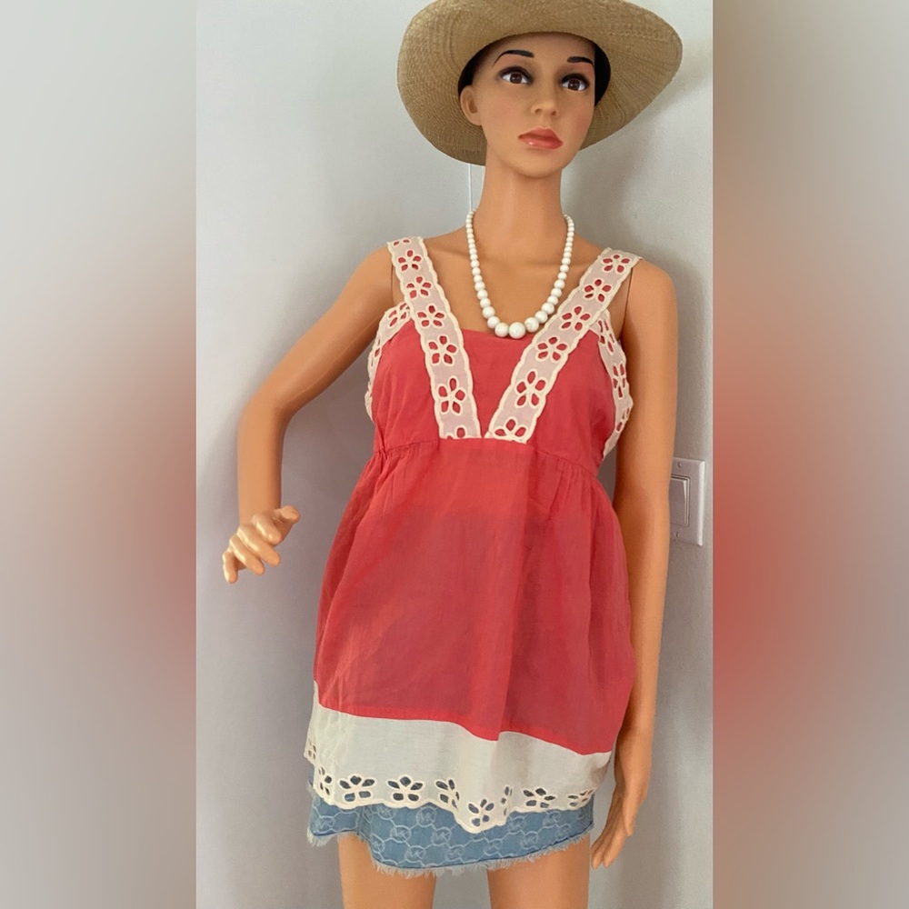 GERI C … WOMENS Salmon and White Floral Women's Top